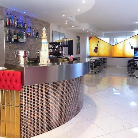 Riposo Hotell