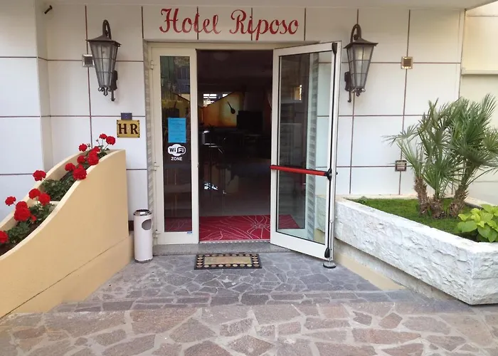 Riposo Hotel 3*