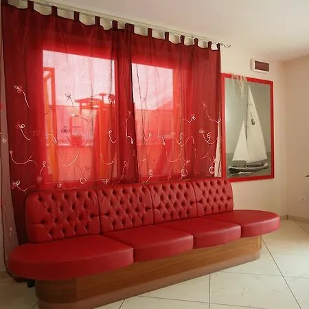 Riposo Hotel 3*