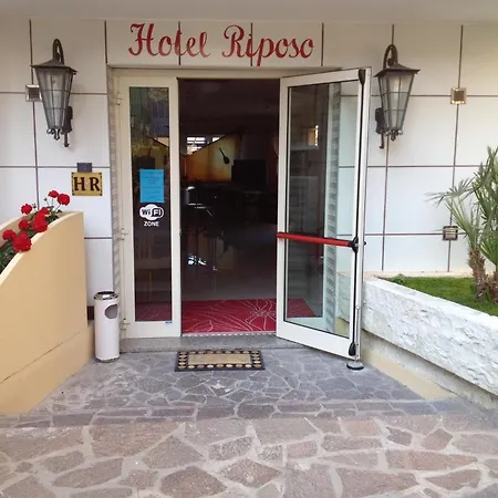 Riposo Hotel 3*